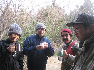 �M���R�[�q�[�Ńz�b�g���郁���o�[