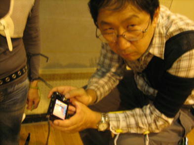 �u�����Ƃ͂₭���̃J��������ɓ���Ă���΁v�Ɨ��_����ˎ�B