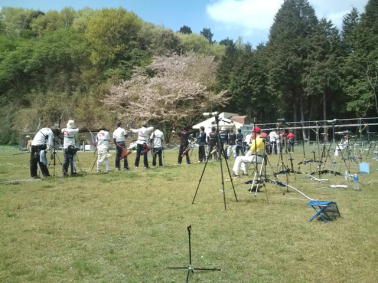 ���J�̃T�N���̂Ȃ��ŁA�y���݂܂����B