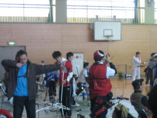 �ʐ^�B�e�΂����肵�ĂĂ��A���ȐV�̔ˎ�B