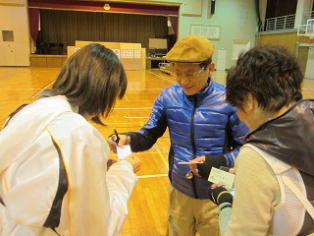 ���̃X�W�ł́A�L���ȃ��[���A��Ƃł��B