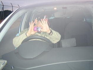 �Y�ƃX�p�C�𔭌�����čQ�Ă�ˎ�B