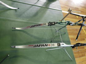 ���͖���N�E�o�q�n�̋���