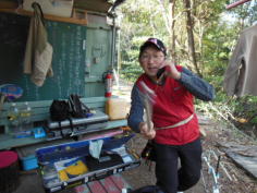 �Z���^�[�X�^�r��U��񂵂Ȃ���d�b����ˎ�B